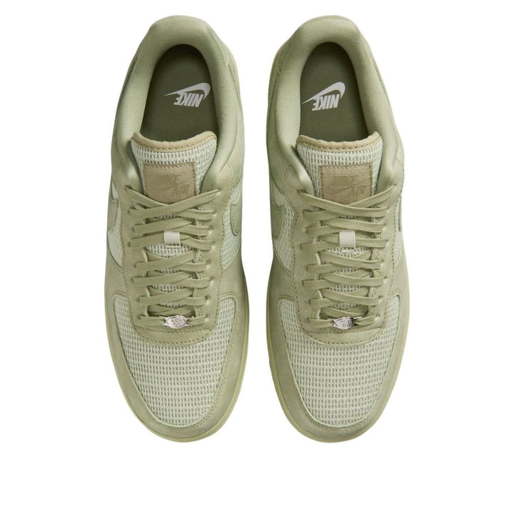 NIKE AIR FORCE 1 LOW &