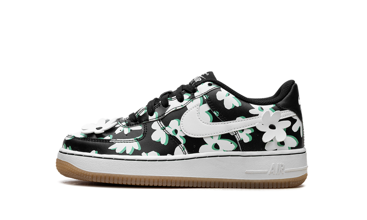NIKE AIR FORCE 1 LOW &