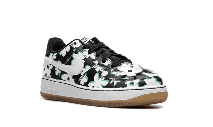 NIKE AIR FORCE 1 LOW &