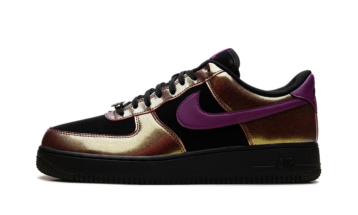 NIKE AIR FORCE 1 LOW &