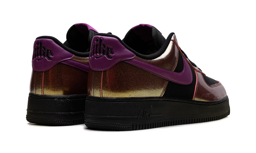 NIKE AIR FORCE 1 LOW &