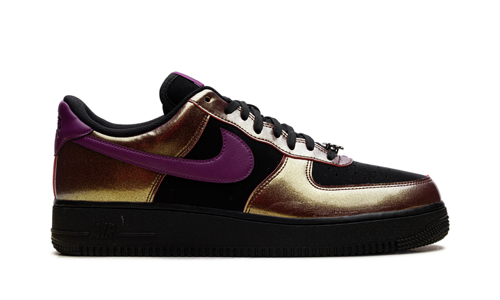 NIKE AIR FORCE 1 LOW &