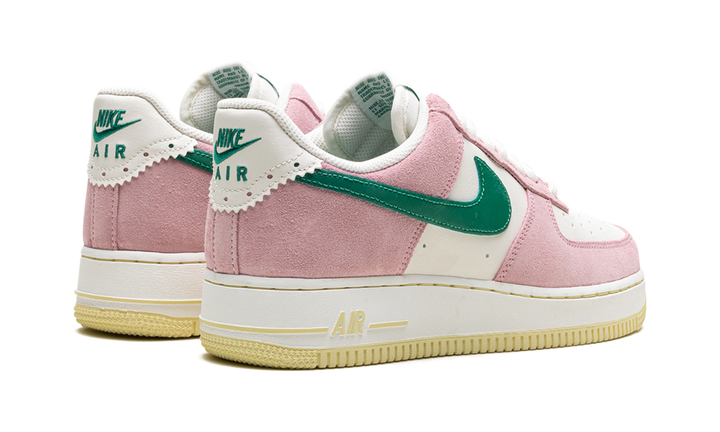 NIKE AIR FORCE 1 LOW 07 LV8 MEDIUM SOFT PINK MALACHITE
