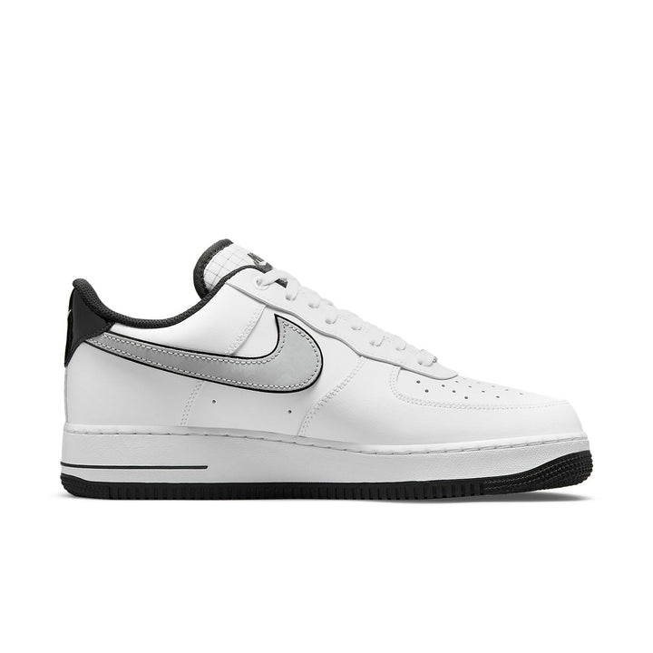 NIKE AIR FORCE 1 LOW &