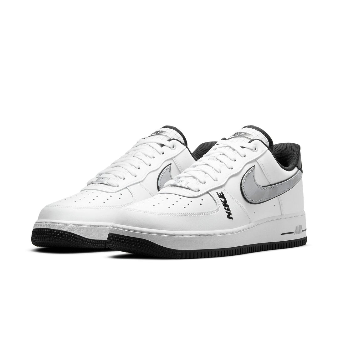 NIKE AIR FORCE 1 LOW &