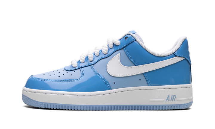 NIKE AIR FORCE 1 LOW &