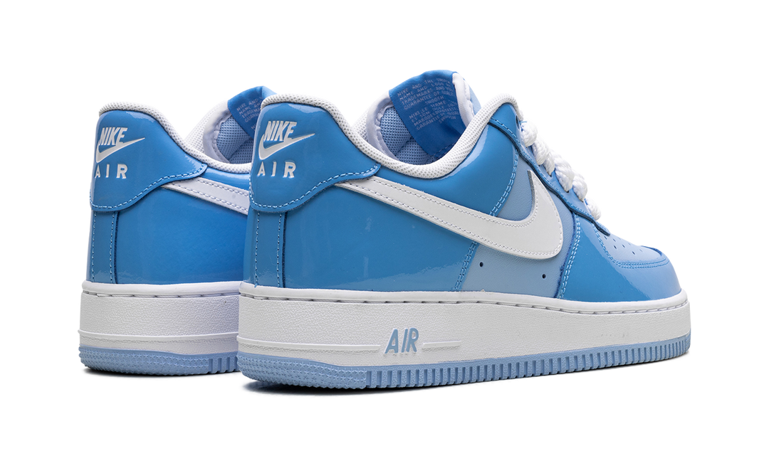 NIKE AIR FORCE 1 LOW &