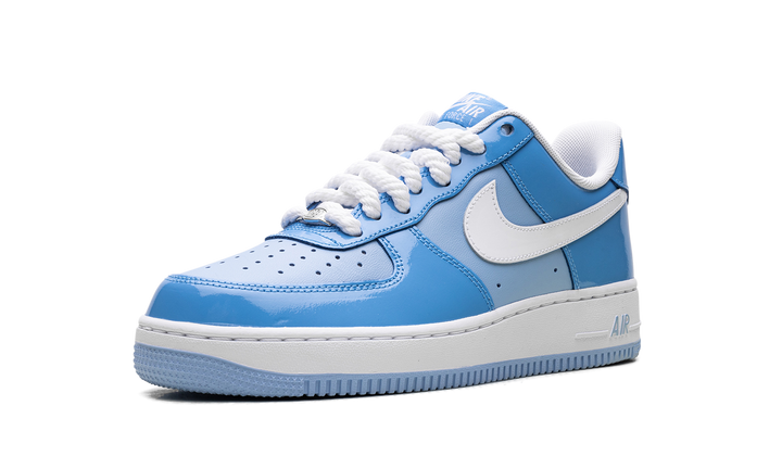 NIKE AIR FORCE 1 LOW &