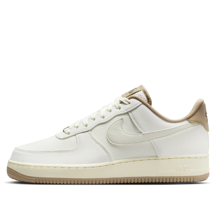 NIKE AIR FORCE 1 LOW &