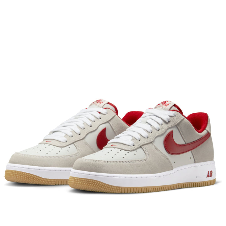 NIKE AIR FORCE 1 LOW &