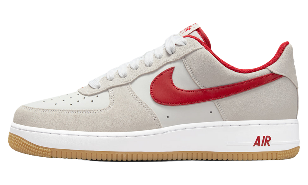 NIKE AIR FORCE 1 LOW &