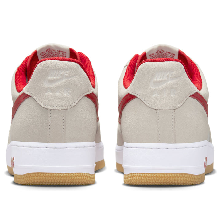 NIKE AIR FORCE 1 LOW &