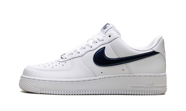 NIKE AIR FORCE 1 LOW &