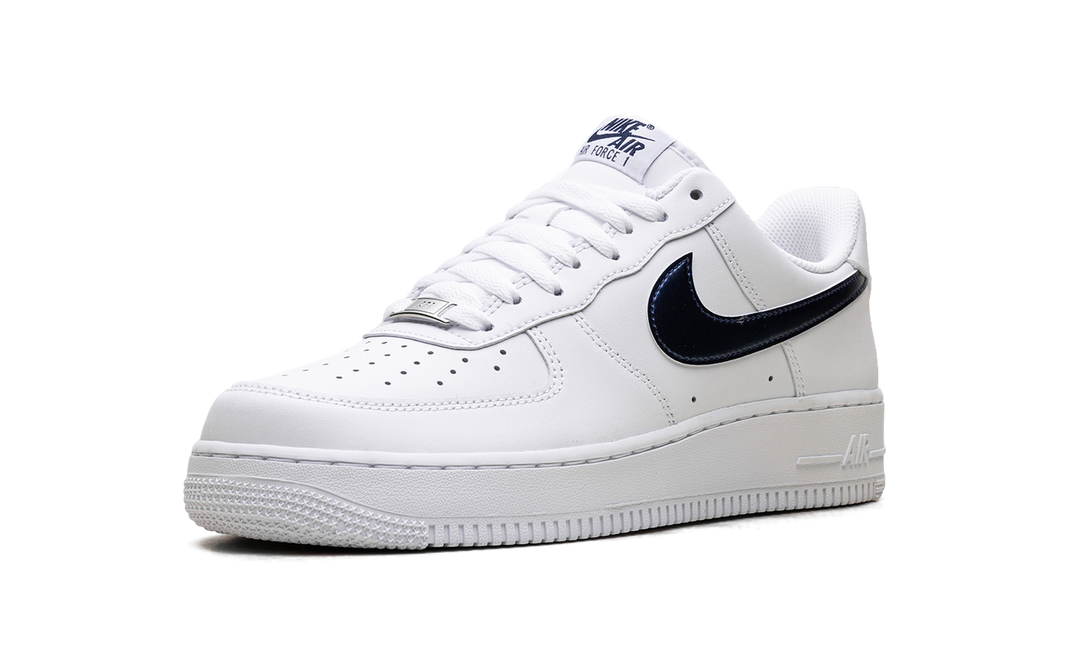 NIKE AIR FORCE 1 LOW &
