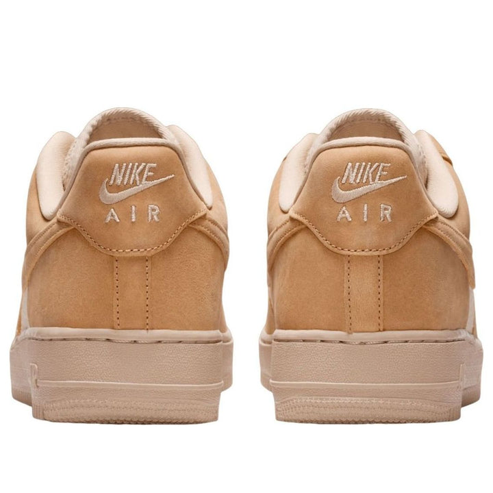 NIKE AIR FORCE 1 LOW &