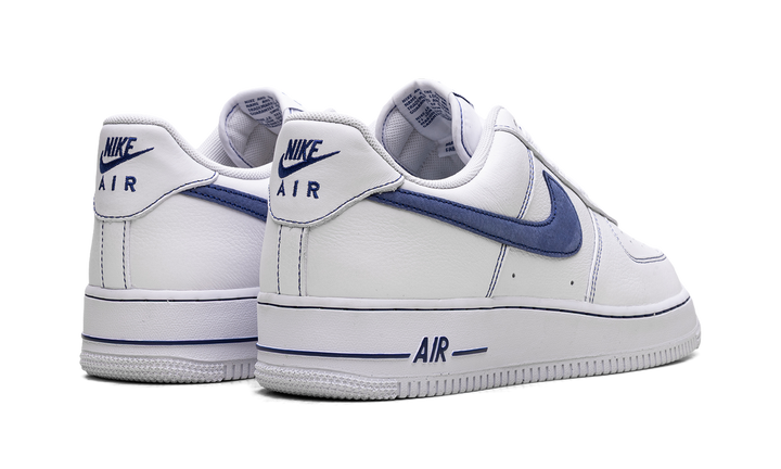 NIKE AIR FORCE 1 LOW &