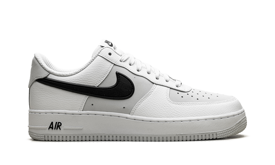 NIKE AIR FORCE 1 LOW '07 LV8 'WHITE PHOTON DUST BLACK'