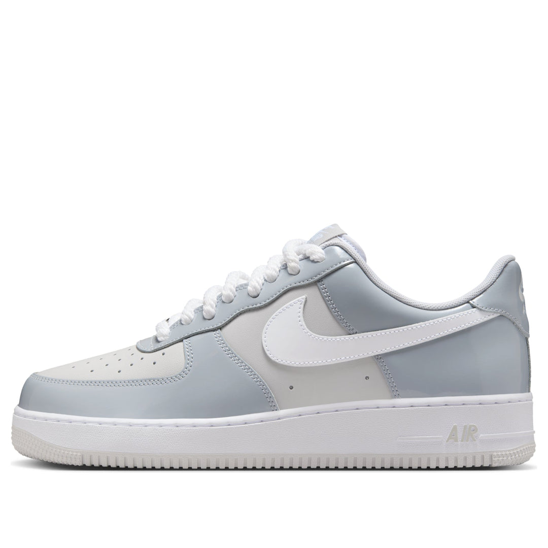 NIKE AIR FORCE 1 LOW &