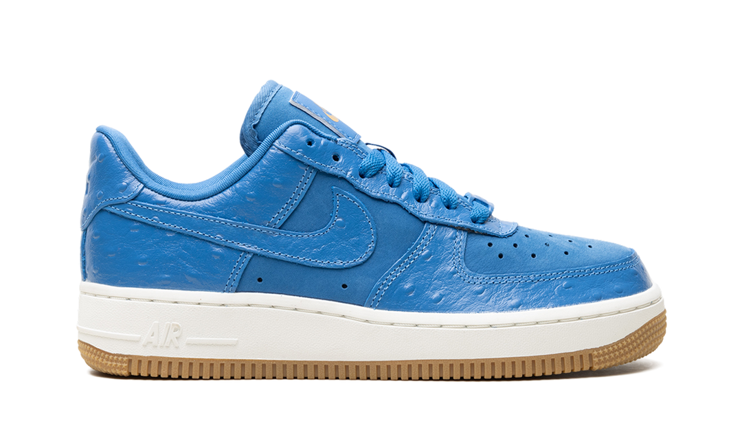 NIKE AIR FORCE 1 LOW &