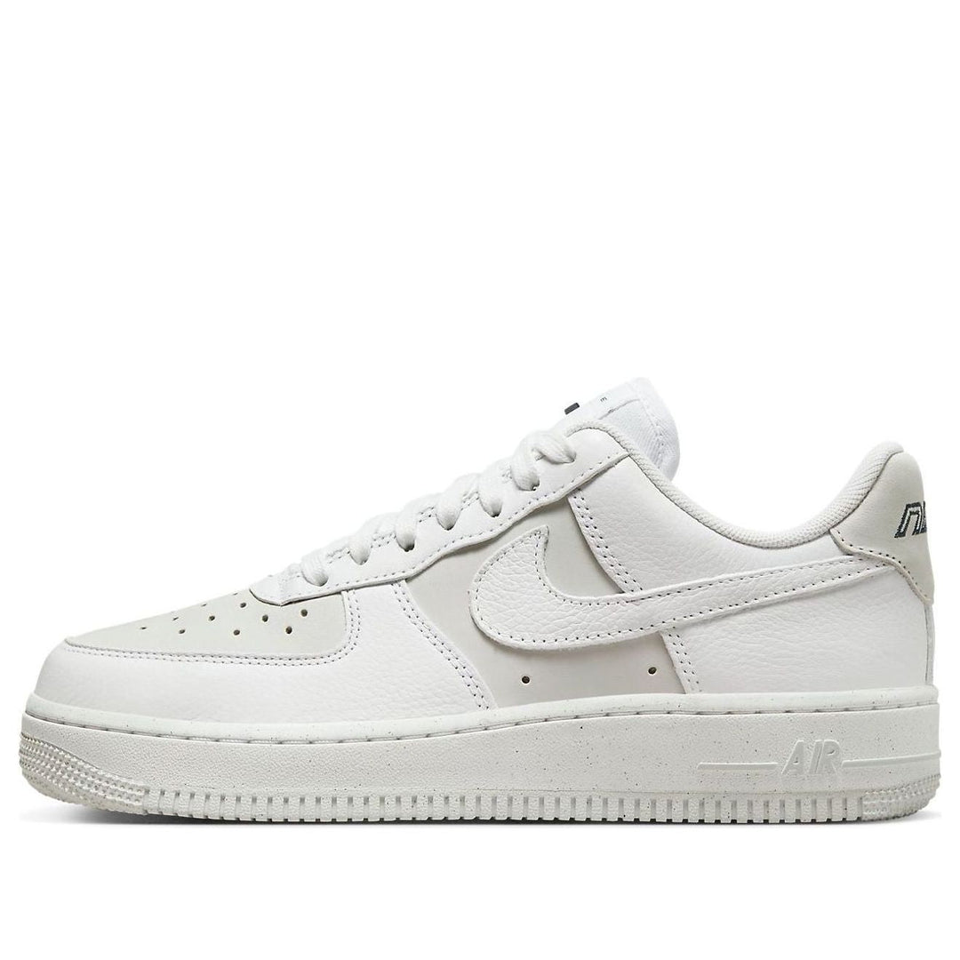 NIKE AIR FORCE 1 LOW &