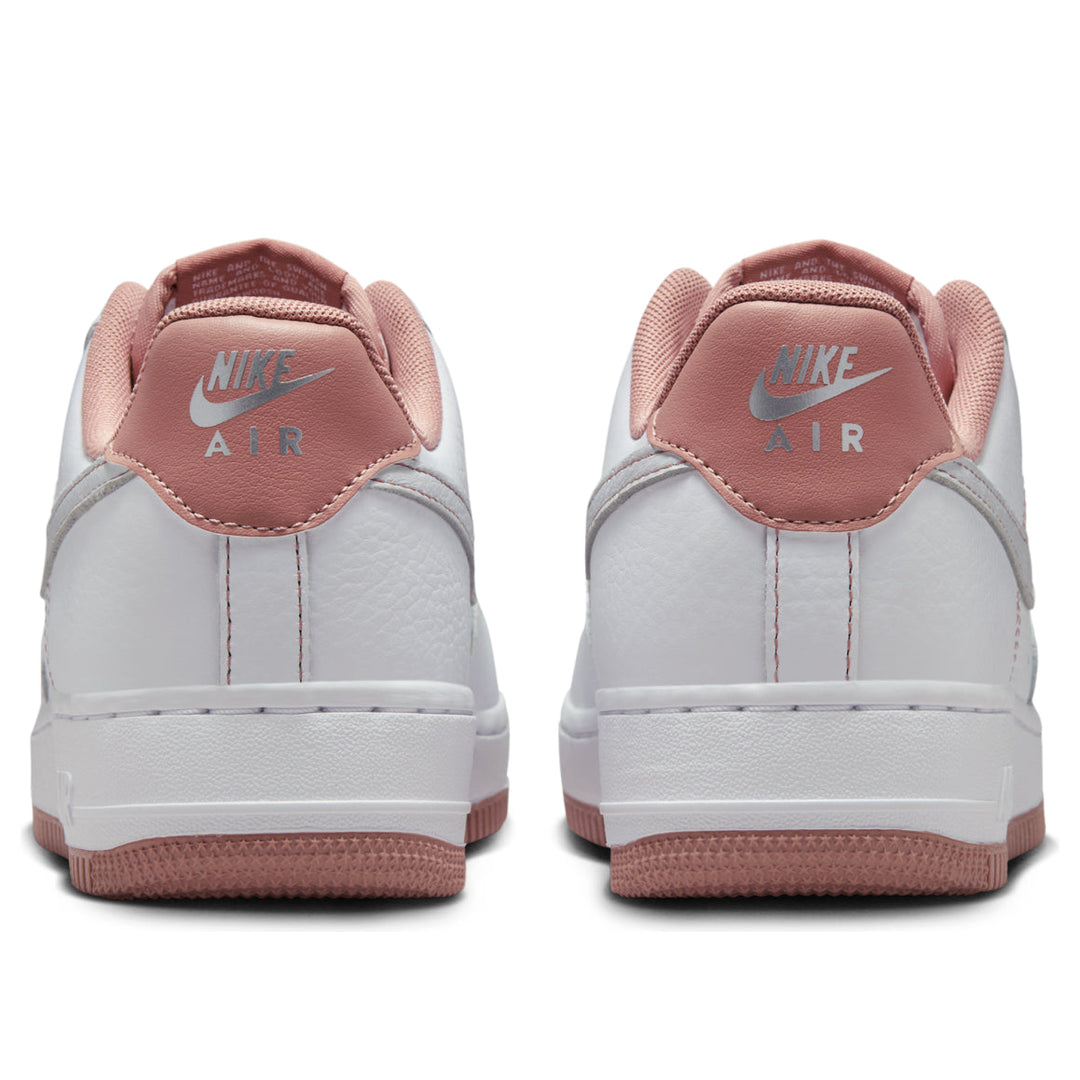 NIKE AIR FORCE 1 LOW &