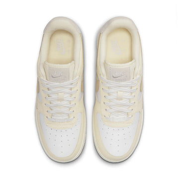 NIKE AIR FORCE 1 LOW 07 MINI SWOOSH COCONUT MILK WOMENS — Stock