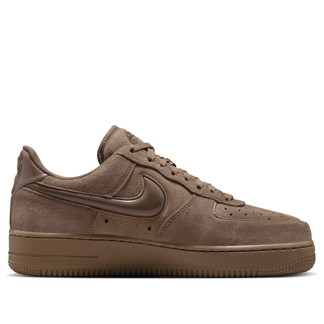 NIKE AIR FORCE 1 LOW &