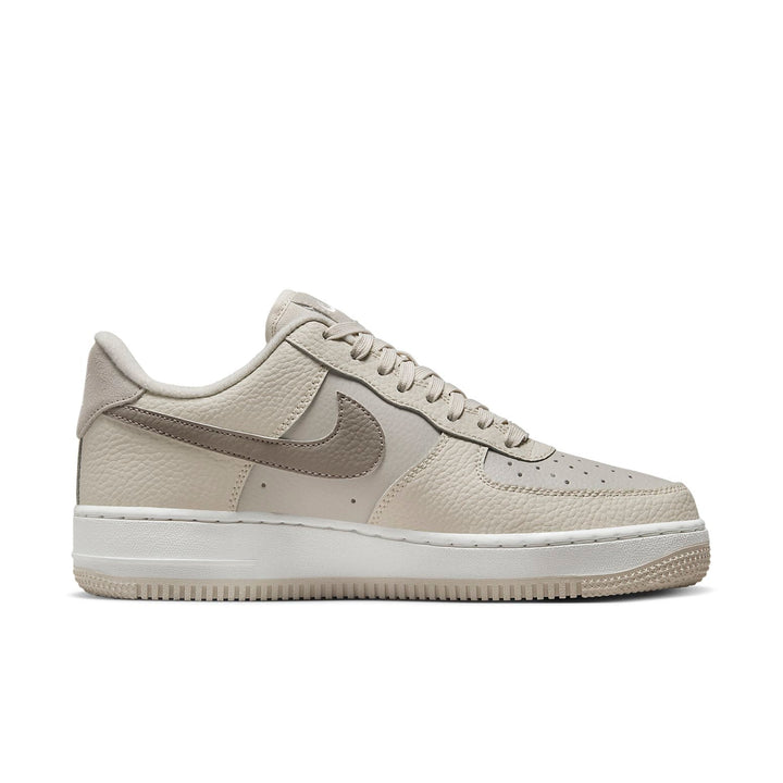 NIKE AIR FORCE 1 LOW 07 MOON FOSSIL WOMENS