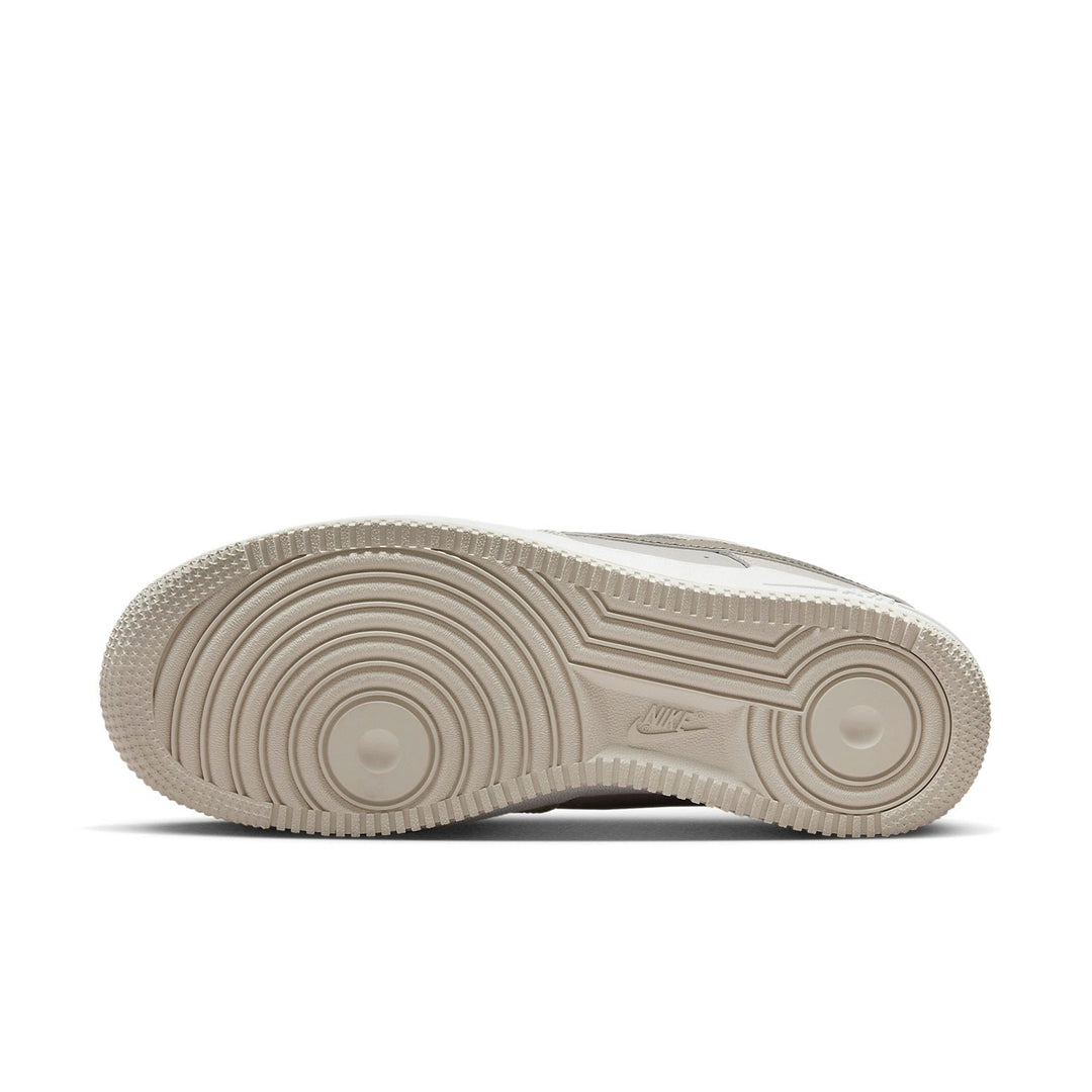 NIKE AIR FORCE 1 LOW 07 MOON FOSSIL WOMENS