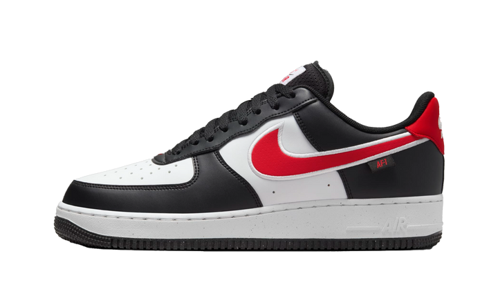 NIKE AIR FORCE 1 LOW &