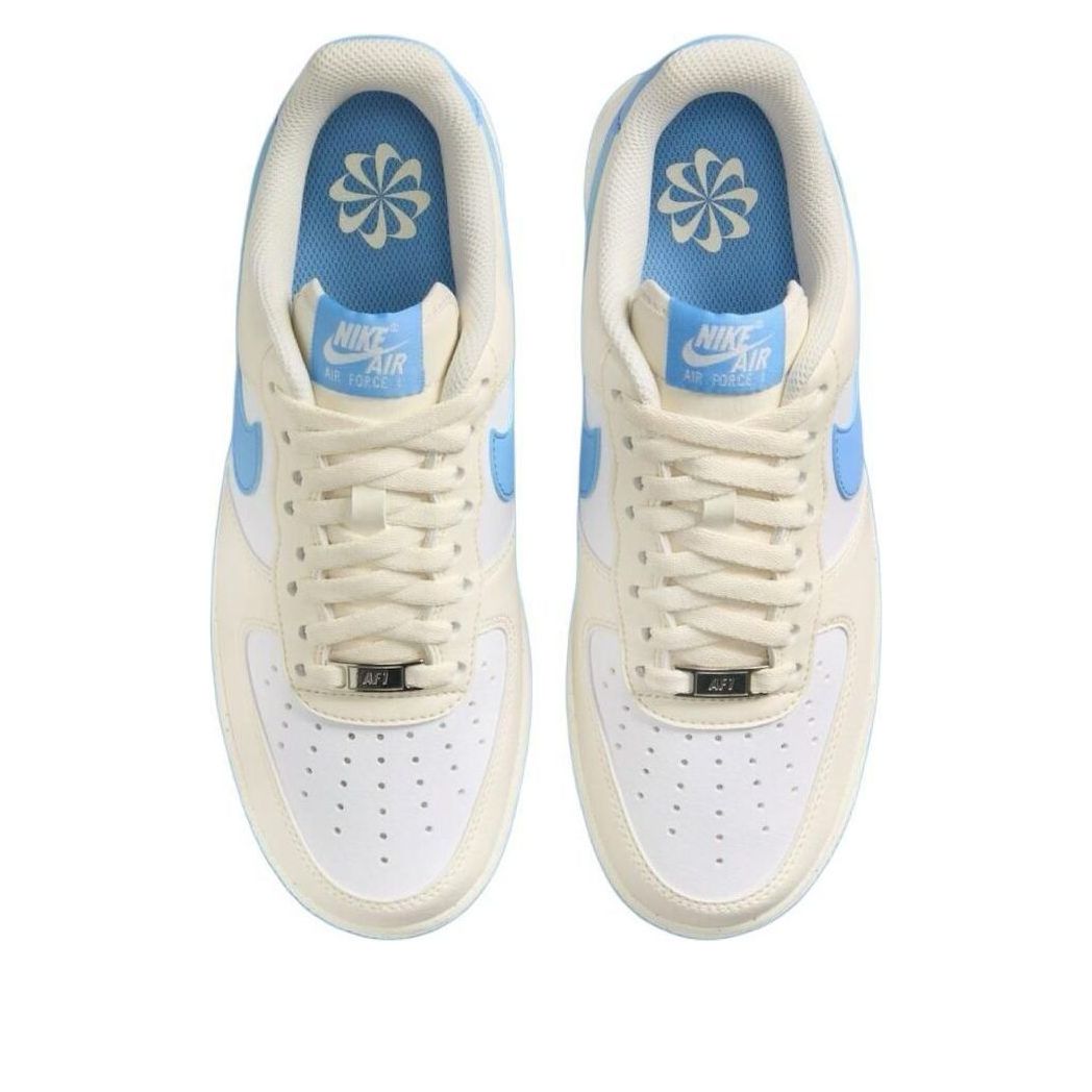 NIKE AIR FORCE 1 LOW &
