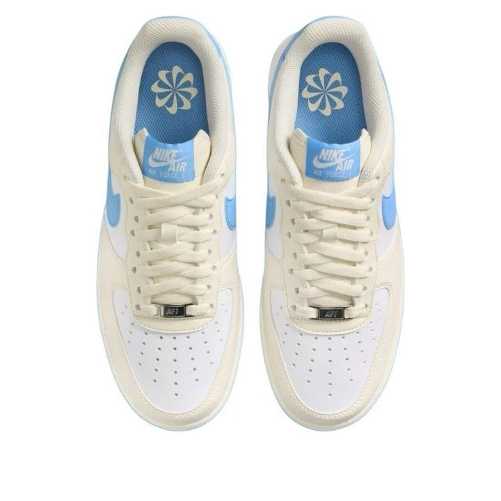 NIKE AIR FORCE 1 LOW &