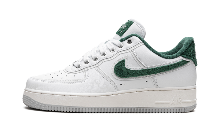 NIKE AIR FORCE 1 LOW &
