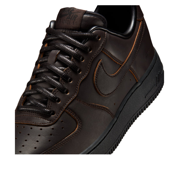 NIKE AIR FORCE 1 LOW &