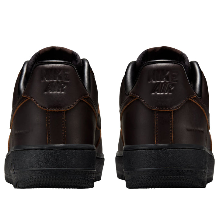 NIKE AIR FORCE 1 LOW &