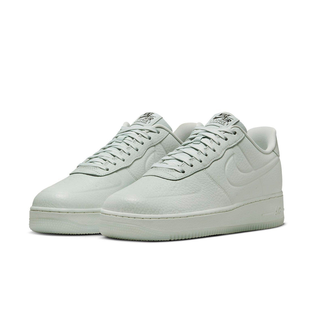 NIKE AIR FORCE 1 LOW &