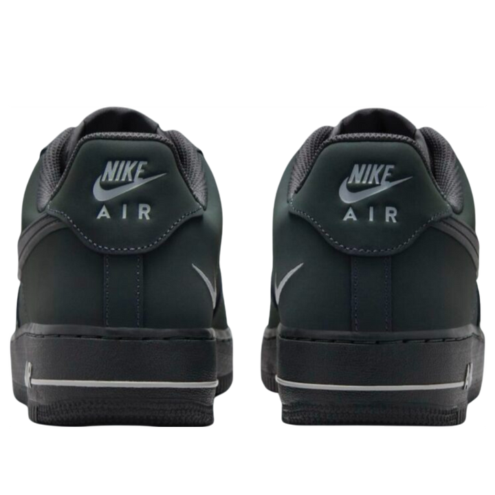 NIKE AIR FORCE 1 LOW &