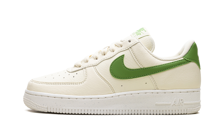 NIKE AIR FORCE 1 LOW 07 SE COCONUT MILK CHLOROPHYLL WOMENS