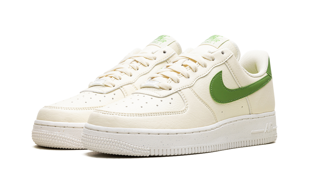NIKE AIR FORCE 1 LOW 07 SE COCONUT MILK CHLOROPHYLL WOMENS
