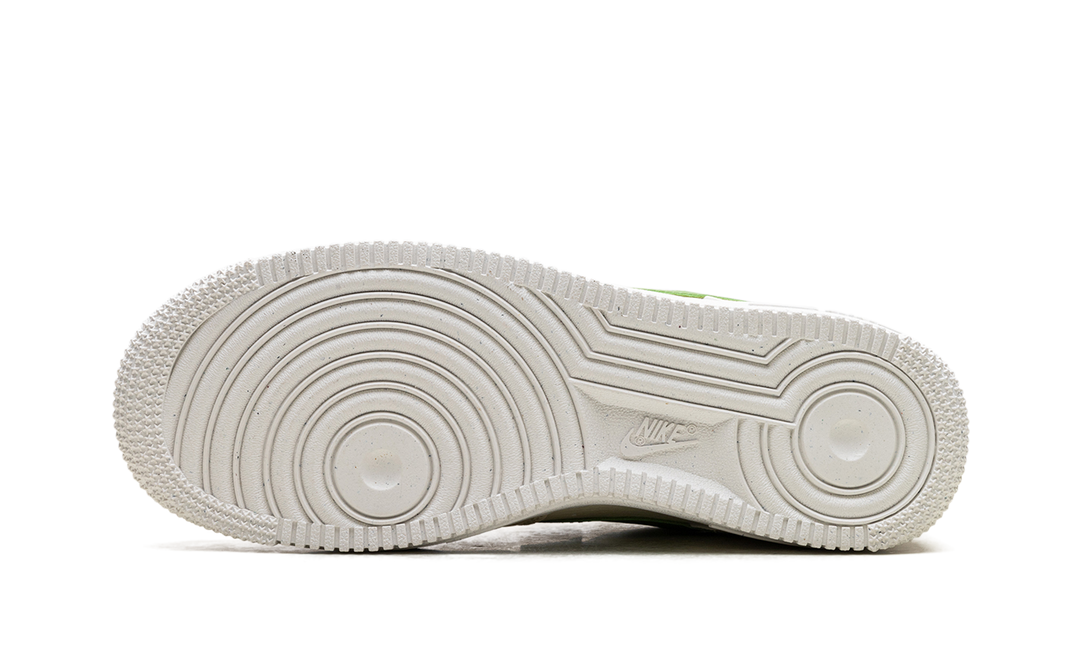 NIKE AIR FORCE 1 LOW 07 SE COCONUT MILK CHLOROPHYLL WOMENS