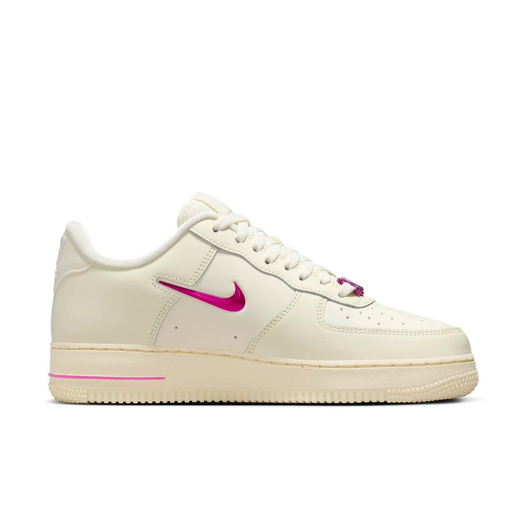 NIKE AIR FORCE 1 LOW 07 SE DANCE PLAYFUL PINK WOMENS — Stock 