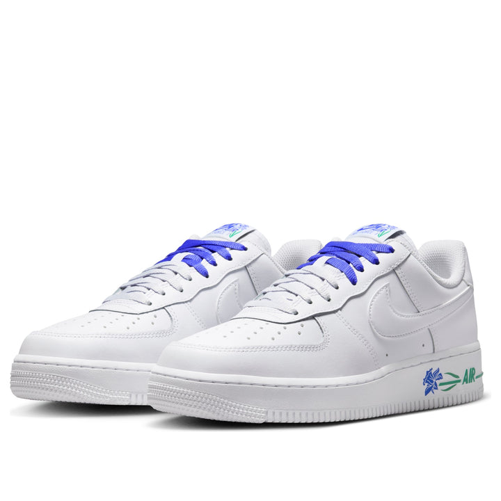 NIKE AIR FORCE 1 LOW &