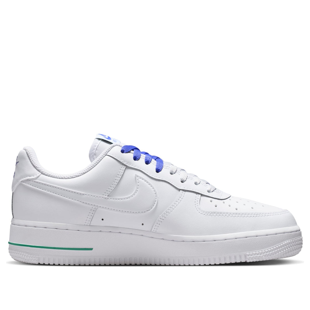 NIKE AIR FORCE 1 LOW &