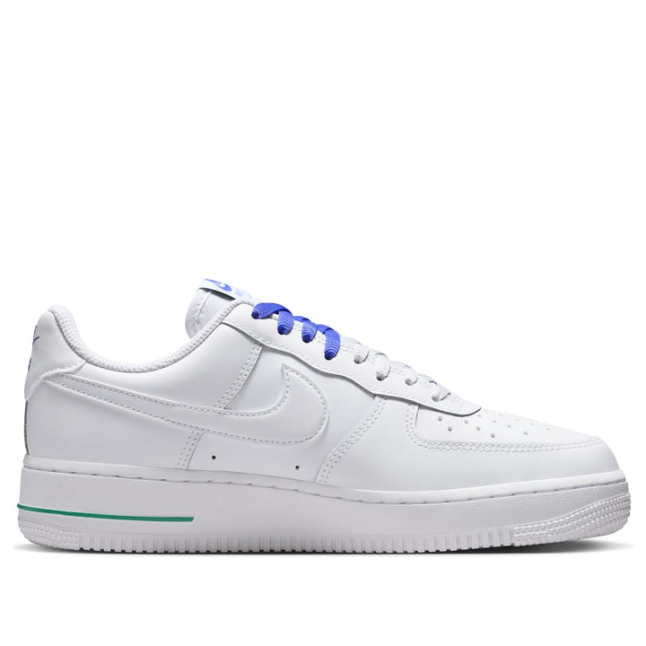 NIKE AIR FORCE 1 LOW &