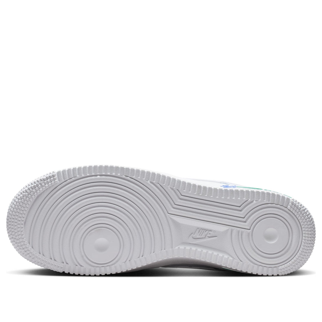 NIKE AIR FORCE 1 LOW &