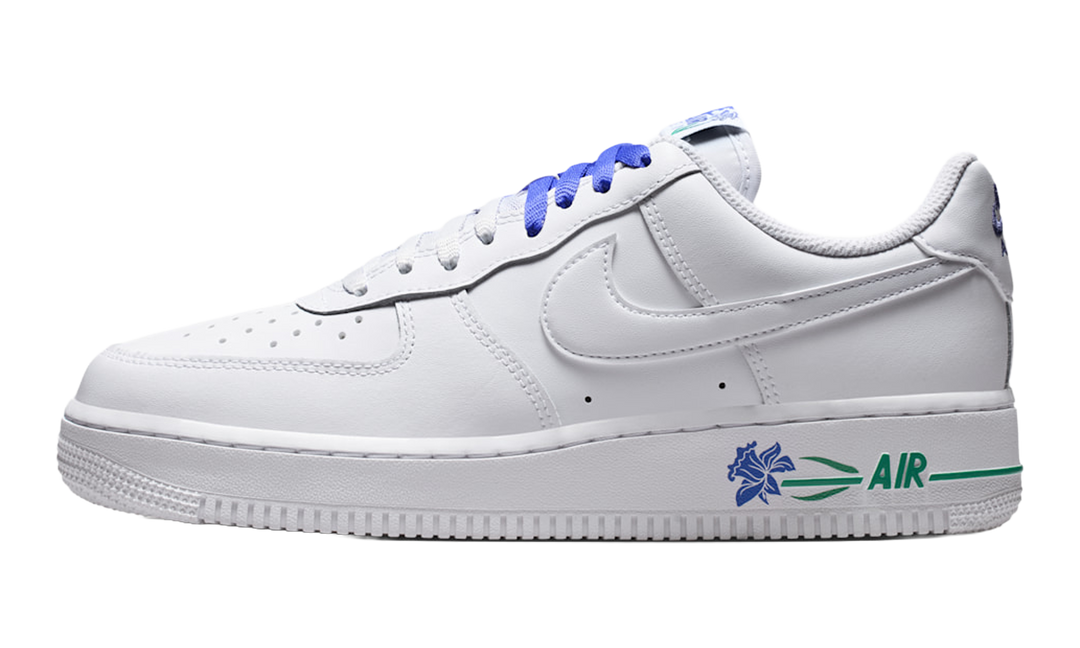 NIKE AIR FORCE 1 LOW &