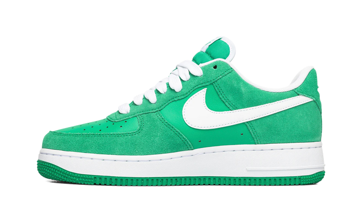 NIKE AIR FORCE 1 LOW &