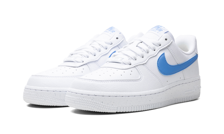 NIKE AIR FORCE 1 LOW &