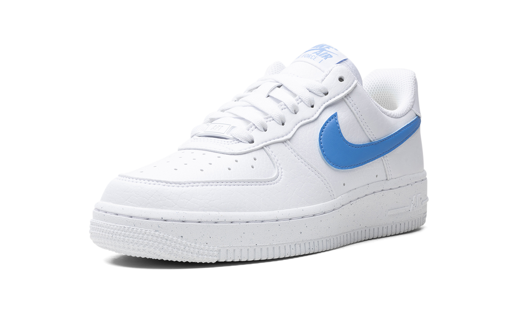 NIKE AIR FORCE 1 LOW &