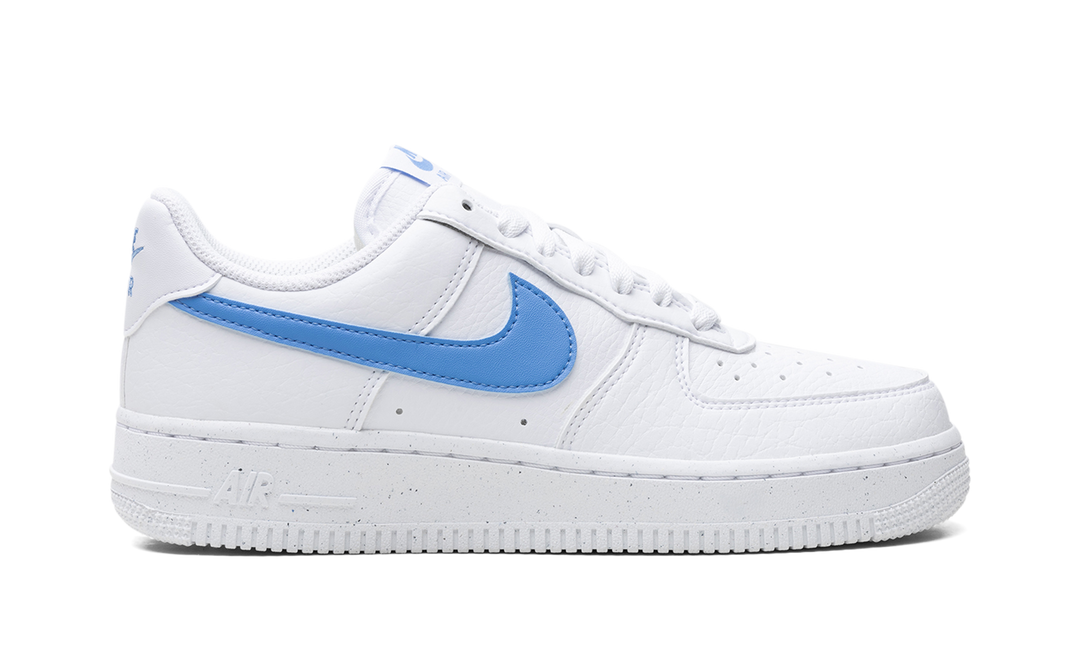 NIKE AIR FORCE 1 LOW &